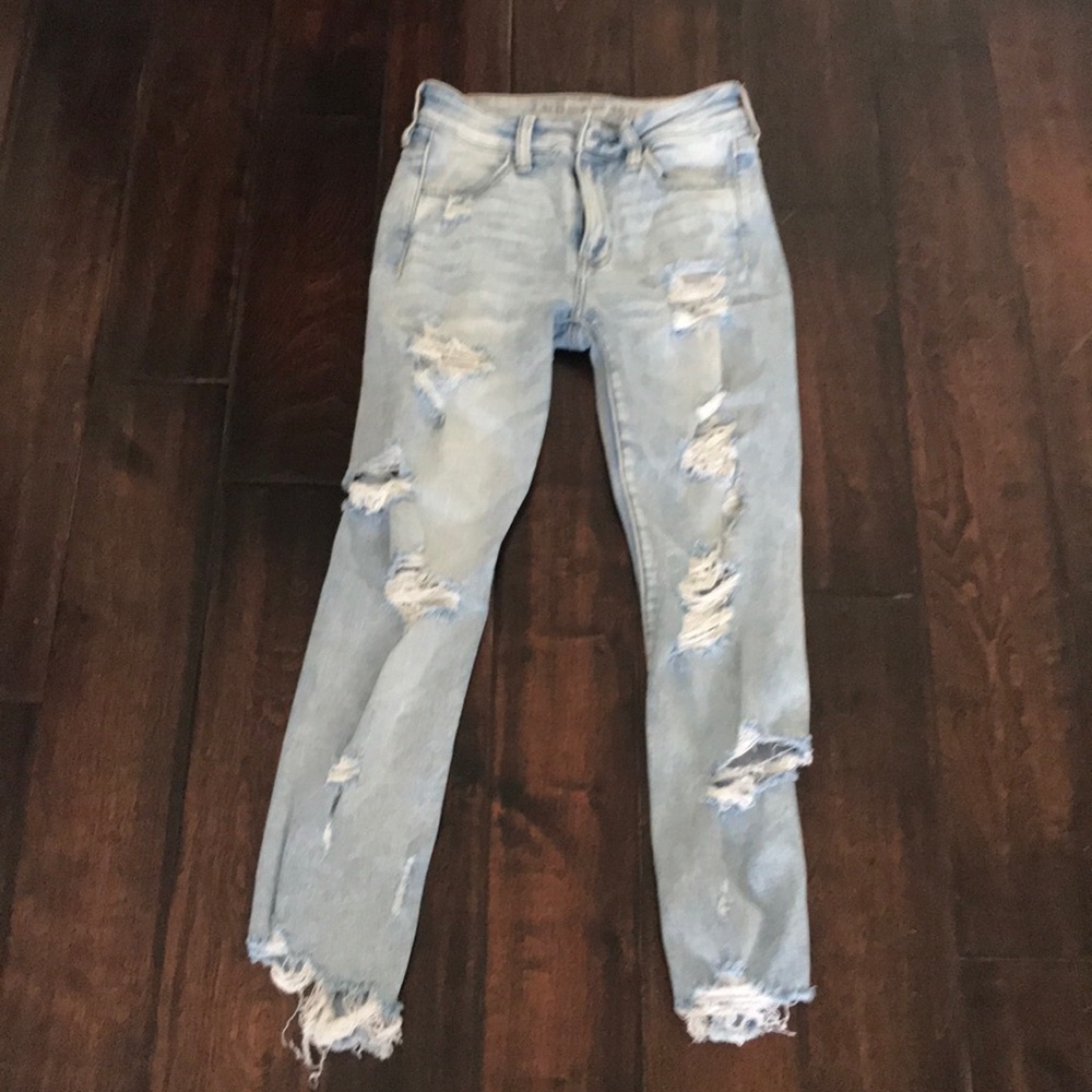 American Eagle hi-rise begging crop size 4